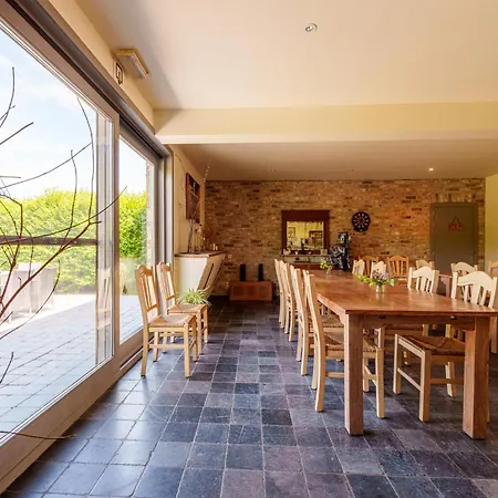 펜션 Meeuwenoord *